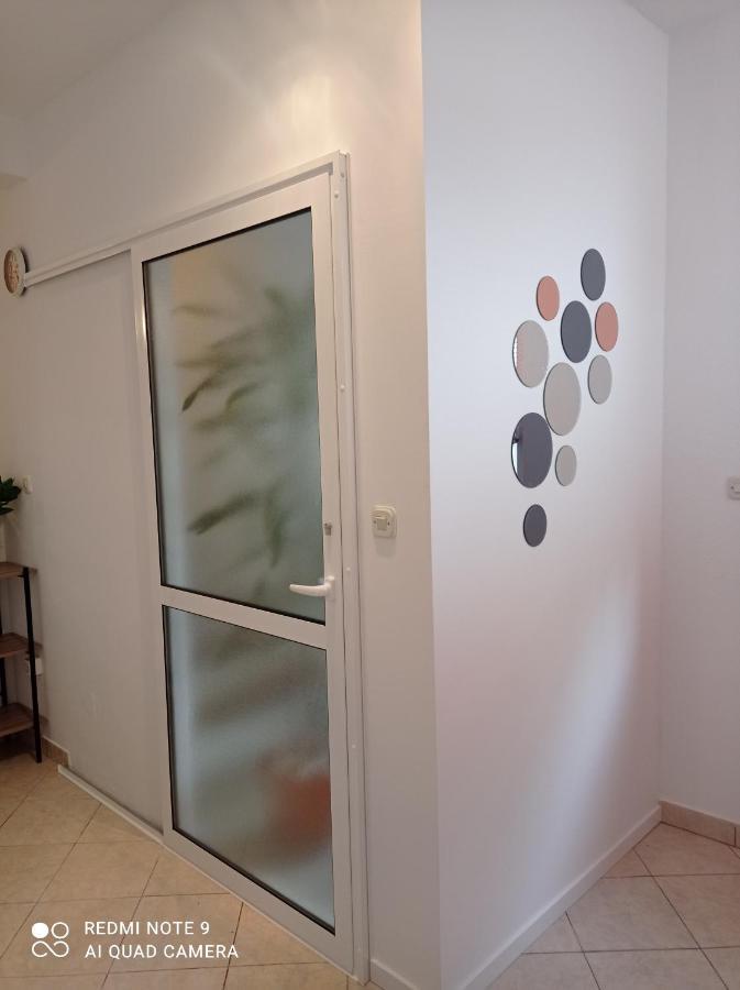 Apartments Nina M Baška Voda Dış mekan fotoğraf
