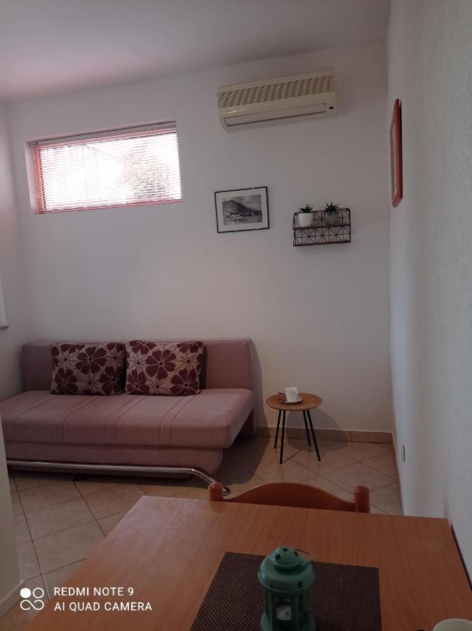 Apartments Nina M Baška Voda Dış mekan fotoğraf