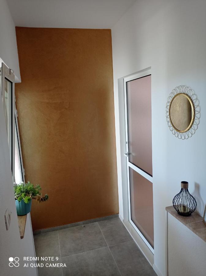 Apartments Nina M Baška Voda Dış mekan fotoğraf