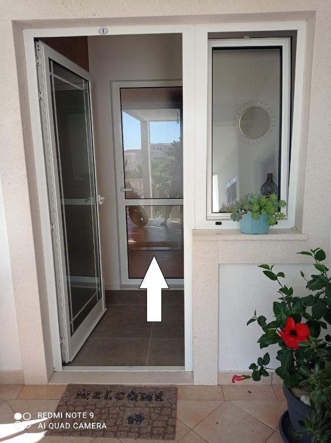 Apartments Nina M Baška Voda Dış mekan fotoğraf