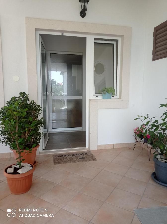 Apartments Nina M Baška Voda Dış mekan fotoğraf