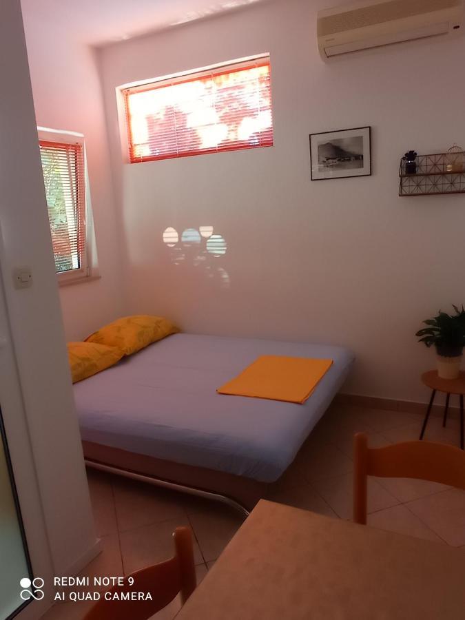 Apartments Nina M Baška Voda Dış mekan fotoğraf