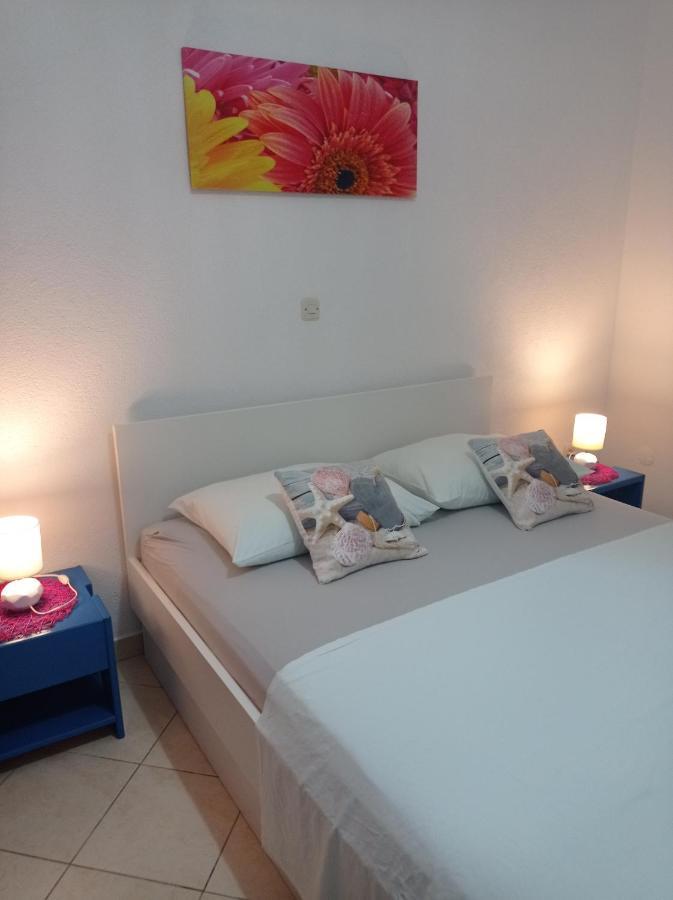 Apartments Nina M Baška Voda Dış mekan fotoğraf