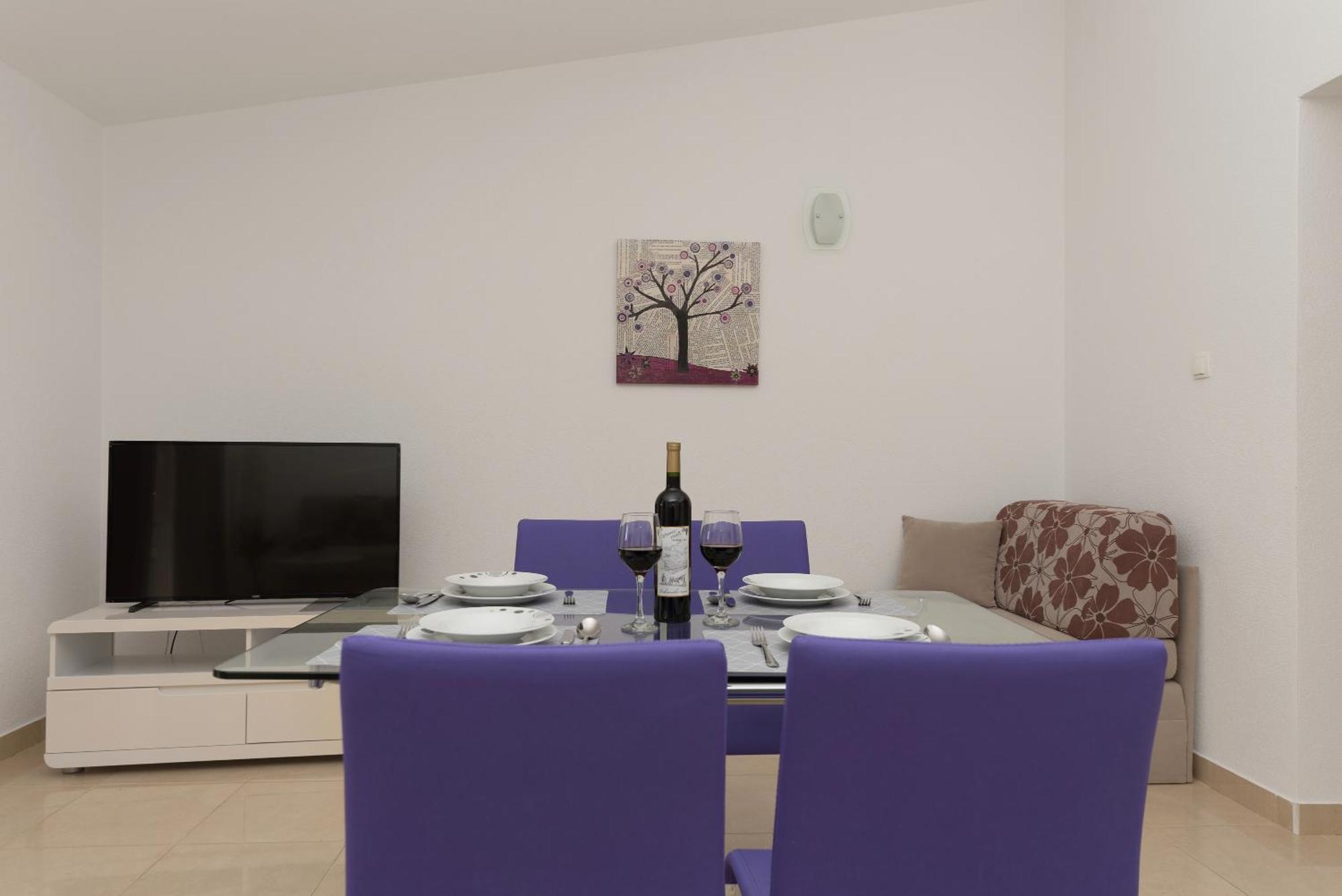 Apartments Nina M Baška Voda Dış mekan fotoğraf