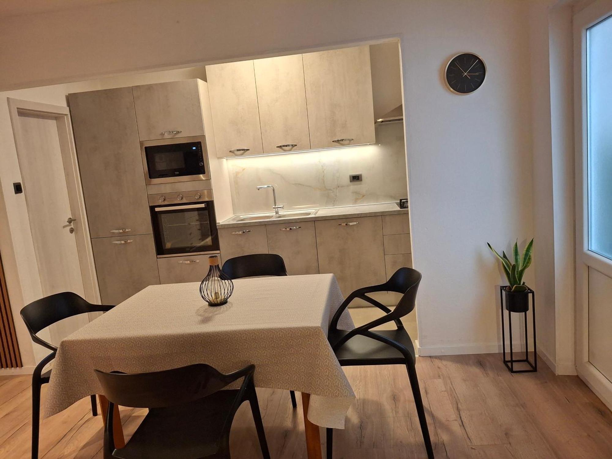 Apartments Nina M Baška Voda Dış mekan fotoğraf