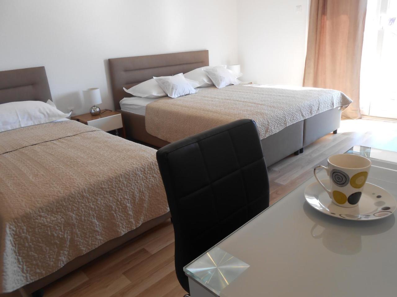 Apartments Nina M Baška Voda Dış mekan fotoğraf