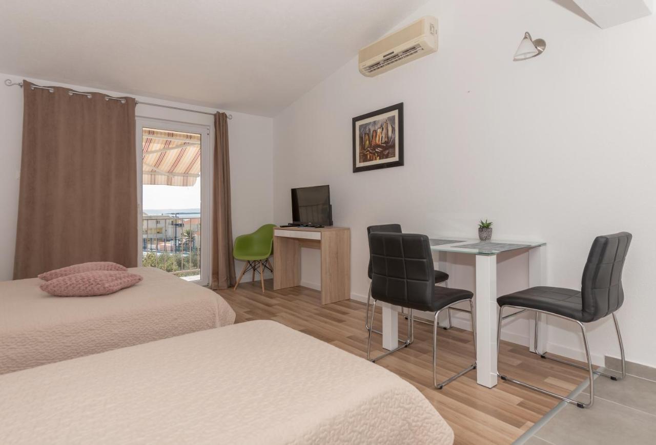 Apartments Nina M Baška Voda Dış mekan fotoğraf