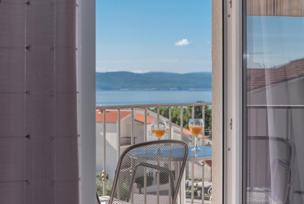 Apartments Nina M Baška Voda Dış mekan fotoğraf